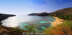Hanauma Bay, Hawaii by Rylan Stewart 